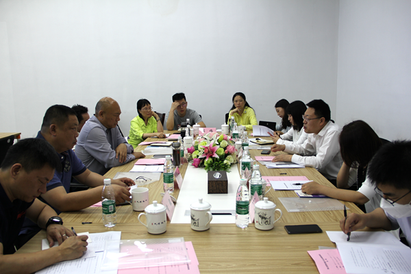 文3配圖（中國道路運輸協(xié)會城市客運分會總經(jīng)理王鑫帶隊來我司進行業(yè)務調(diào)研）600.png