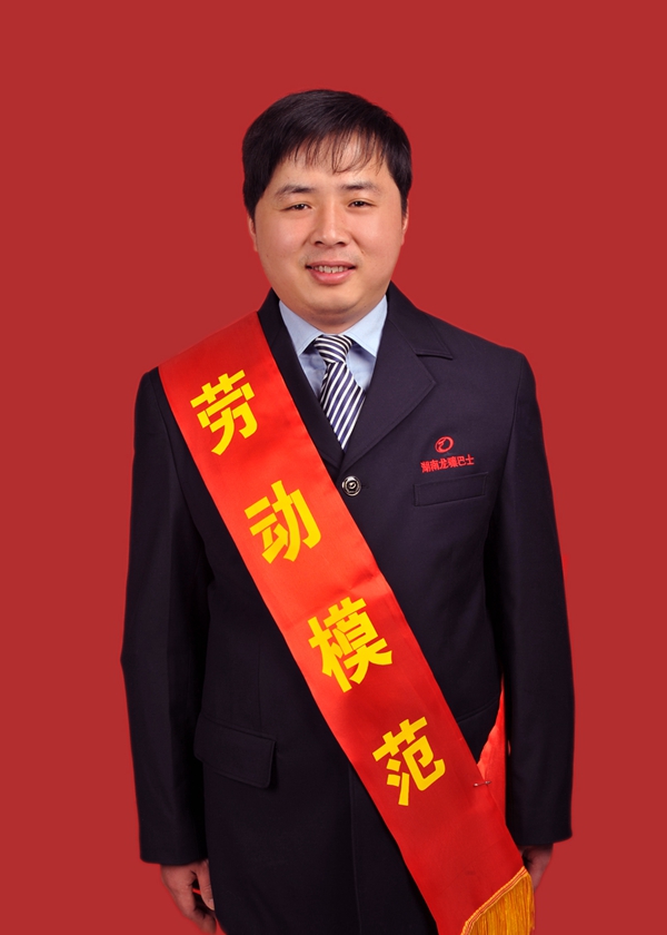 4、佘滔.JPG