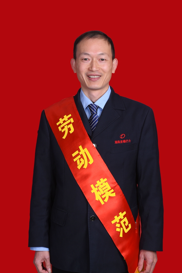 6、張  軍.jpg